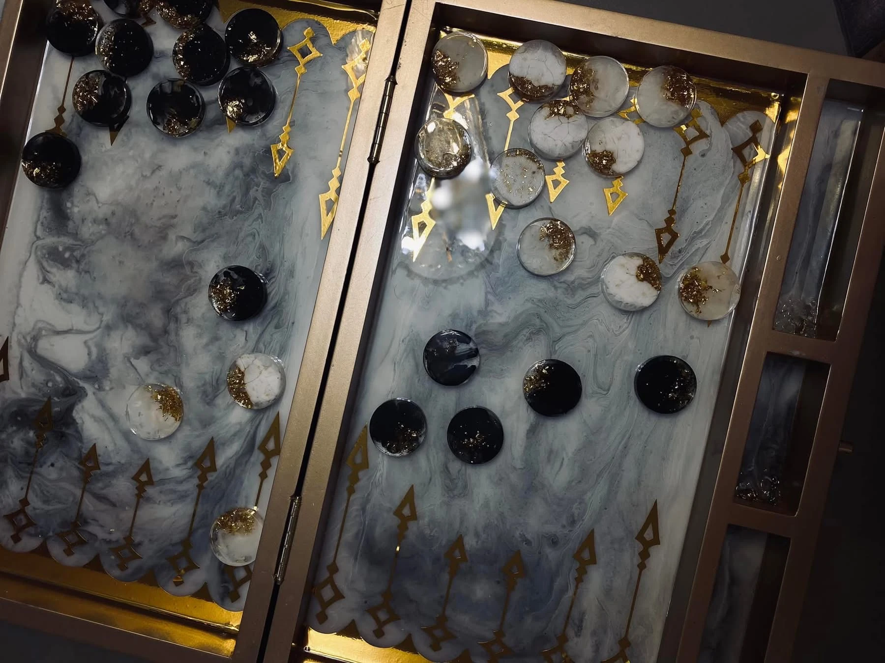 لعبة طاولة ريزن