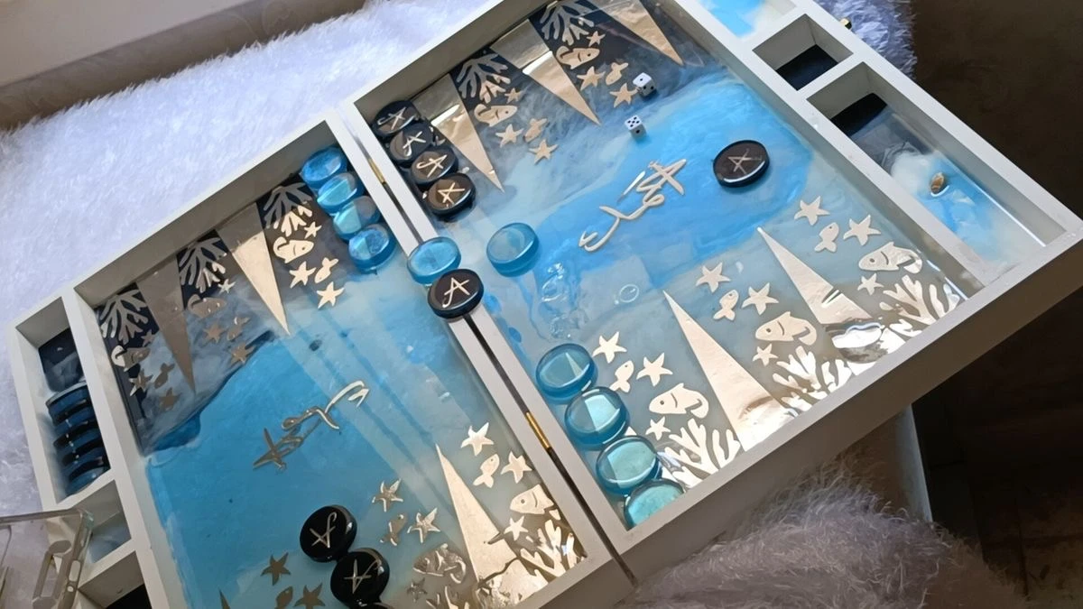 لعبة طاولة ريزن