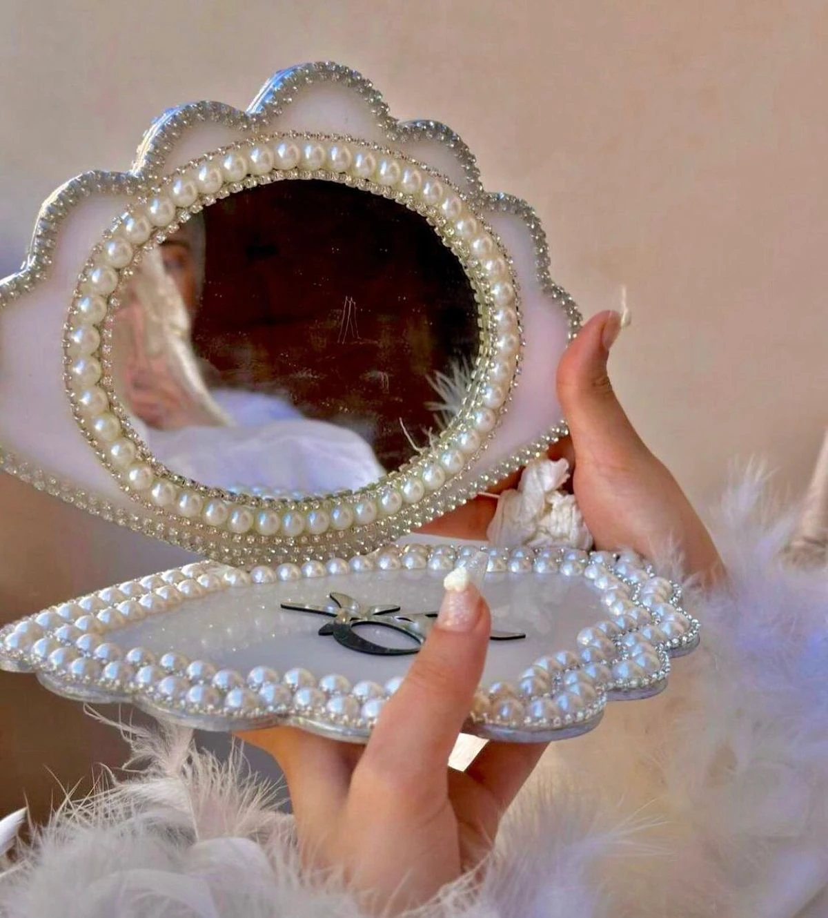 مرآة عروسة هاند ميد